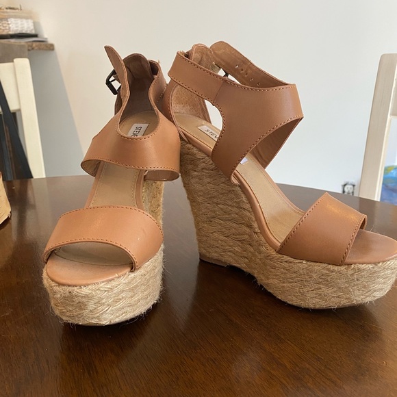 Steve Madden Wedges - Picture 2 of 4